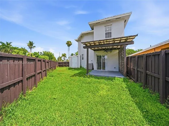 902 SW 8th Pl — Photo 6