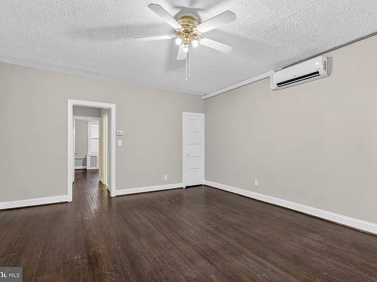 46 Quincy Pl NE #1 — Photo 4