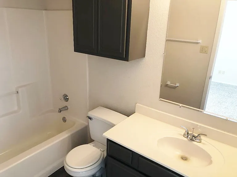 2724 James Rd — Photo 11