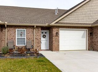 2765 Waters Place Dr, Maryville, TN 37803