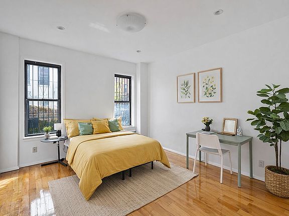 3rd image of 179 Ocean Pkwy APT 1E