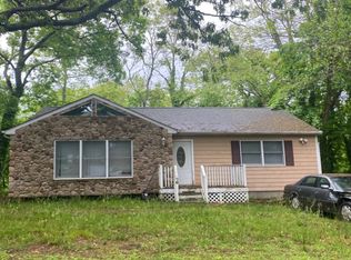 76 Hill St E, Wading River, NY 11792