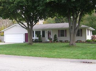 6478 Fairway Dr, Jenison, MI 49428