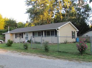 6 S Blue Jay Way, Columbia, MO 65203