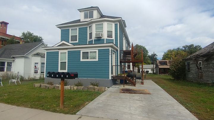 1st image of 209 S 30th St APT 4