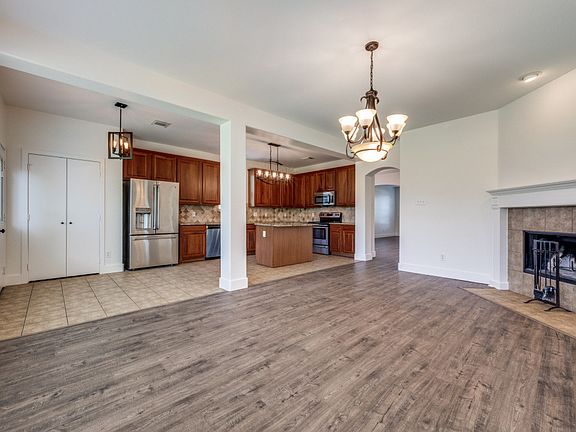 3rd image of 1609 Santos Dr