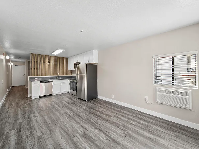 Studio Living/Kitchen Space