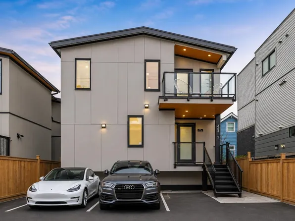 369 E 16th Ave #2, Vancouver, BC V5T 2Y9