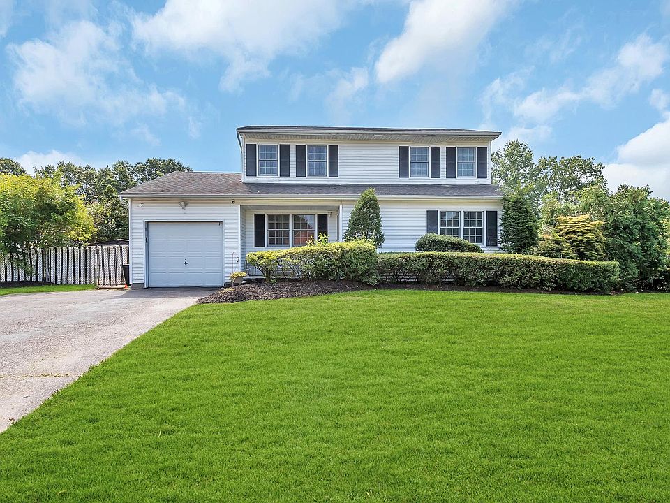 1st image of 2 Olivia Dr