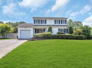 2 Oliva Dr, Port Jefferson Station, NY 11776