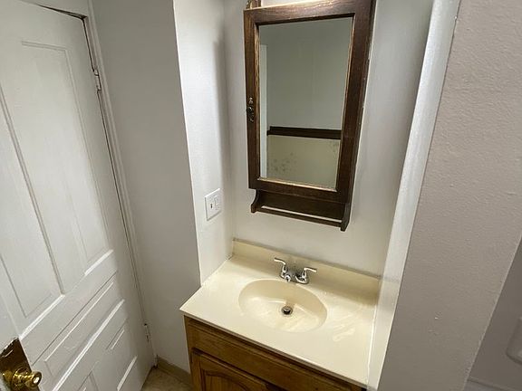 5th image of 608 Galloway St #0