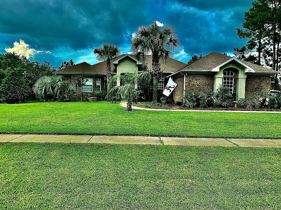 1st image of 211 Club House Dr