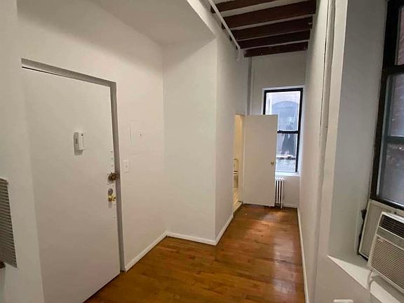 5th image of 223 E 10th St #3S