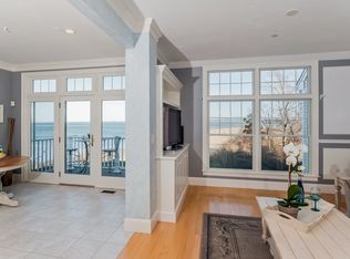 60 Robbins Rd APT 3, Plymouth, MA 02360