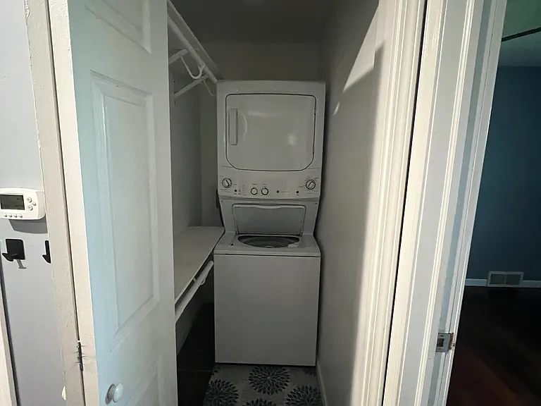 334 S Forest Rd #2 — Photo 7