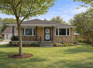 79 Raymond Ave, Cheektowaga, NY 14227