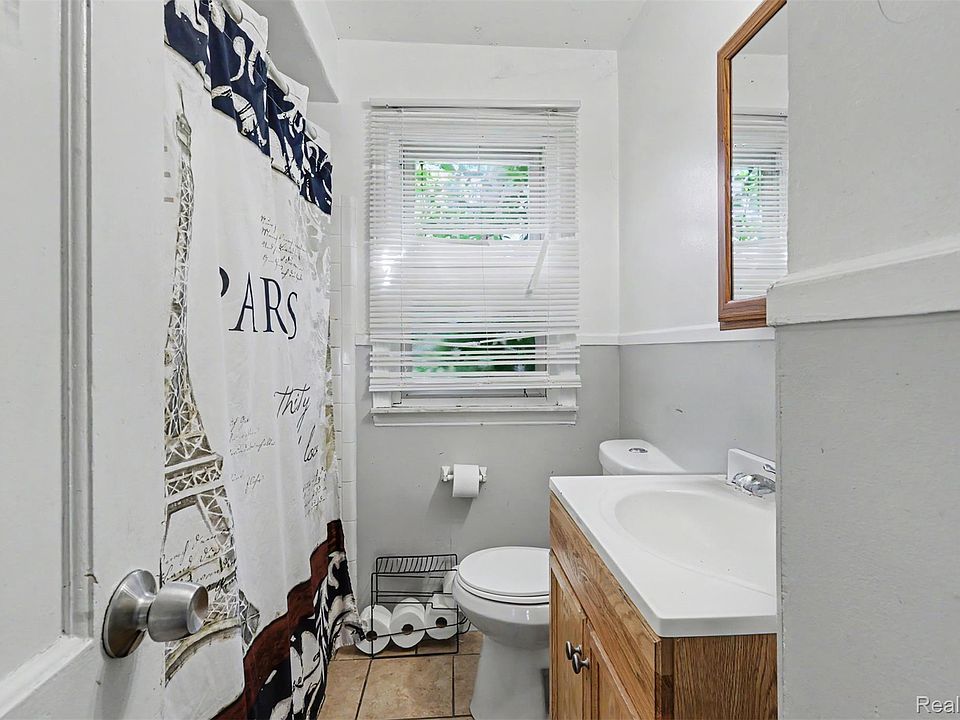 27081 Lucerne Dr, photo 19