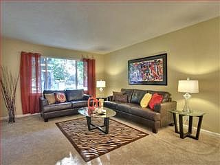 4th image of 5482 Walnut Blossom Dr