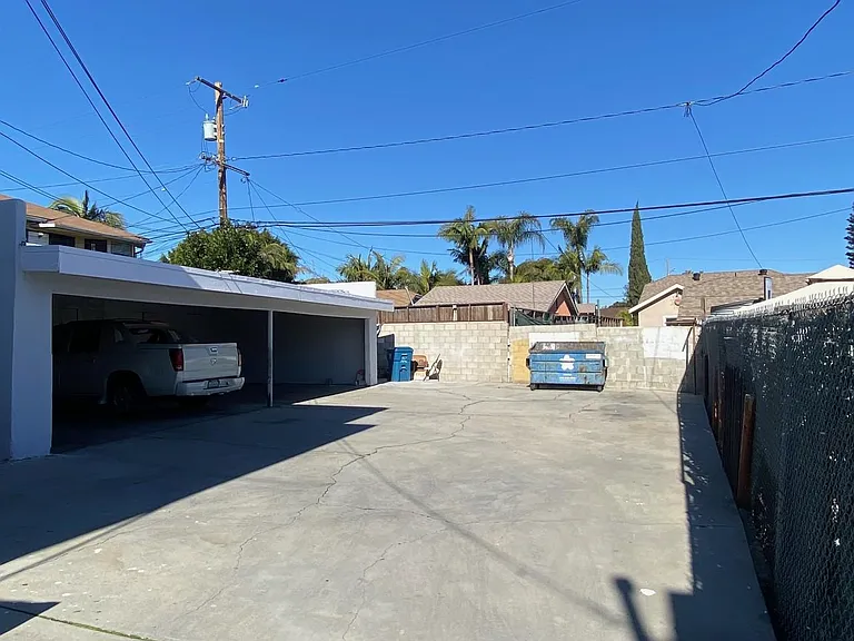 1057 E Hyde Park Blvd #A — Photo 20