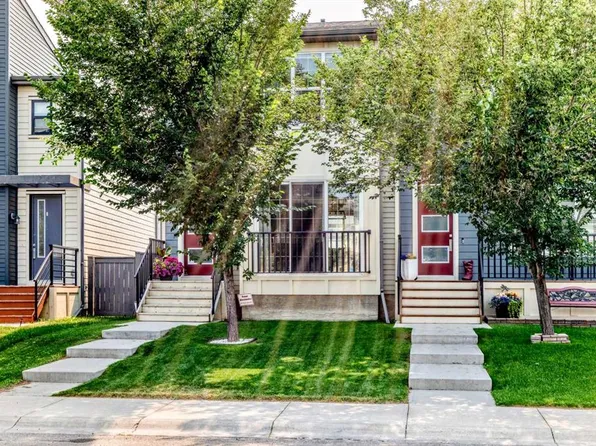680 N Walden Dr SE, Calgary, AB T2X 0Z7