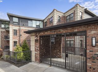 2454 NW Westover Rd UNIT 405, Portland, OR 97210