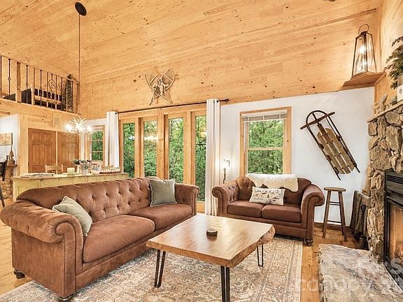 5th image of 1361 Longhope Road