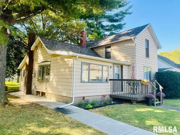 129 2nd St, Carbon Cliff, IL 61239