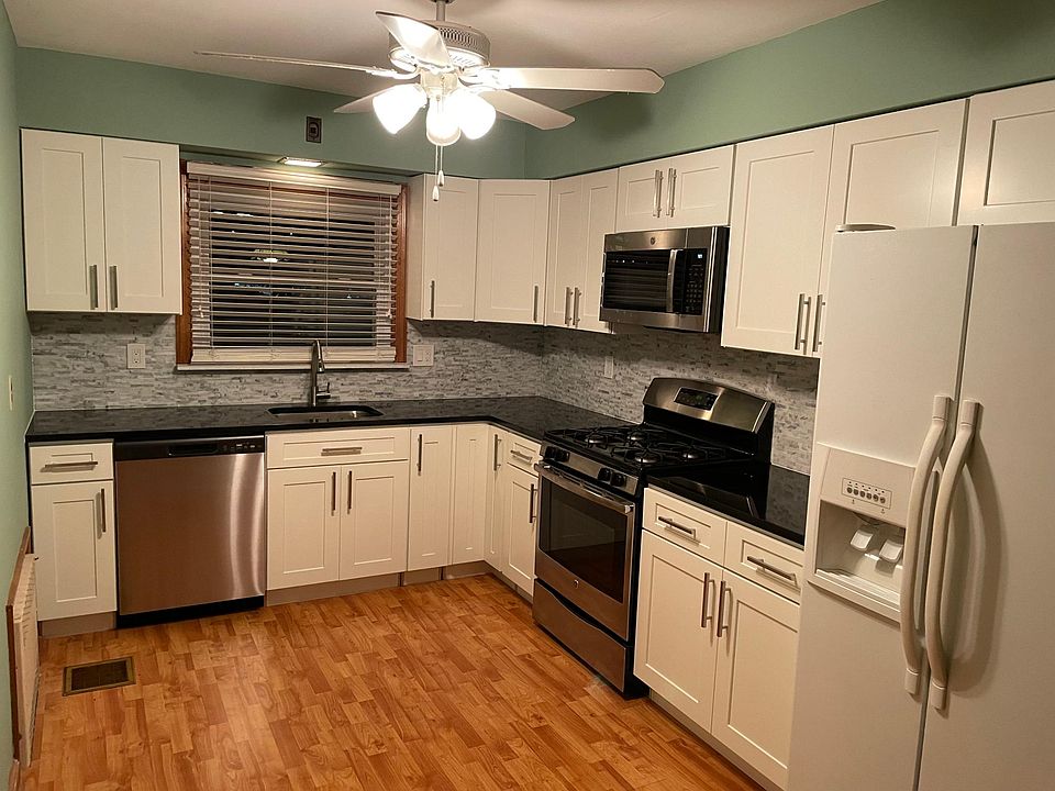 1st image of 48 Stuyvesant Ave