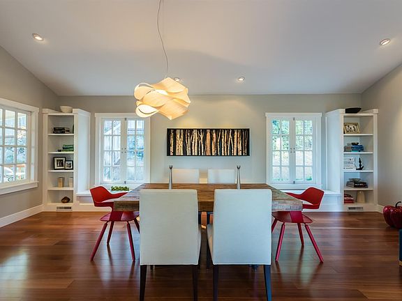 2nd image of 110 Wisteria Way