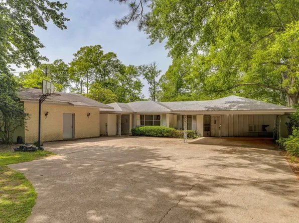 609 Lakeshore Dr, Monroe, LA 71203