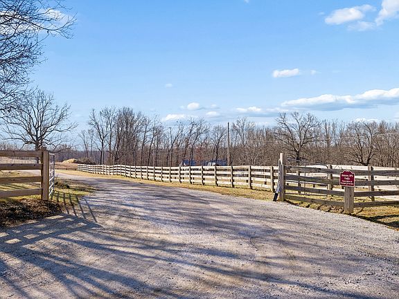 2nd image of 155 W Piney Rd