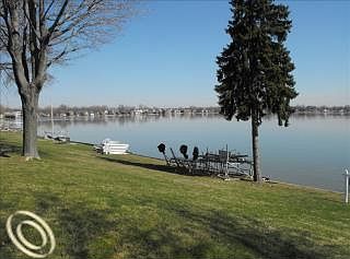 3rd image of 3795 Lake Front St