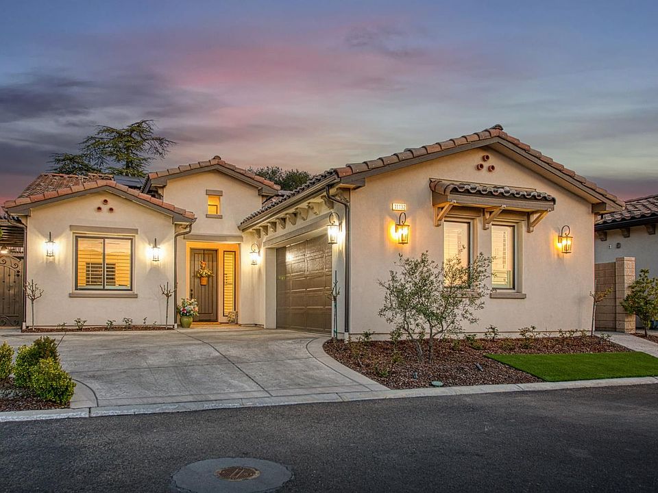 1st image of 11132 N El Encanto Ln