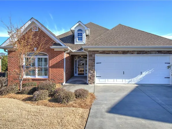 223 Lenox Rd SE, Calhoun, GA 30701