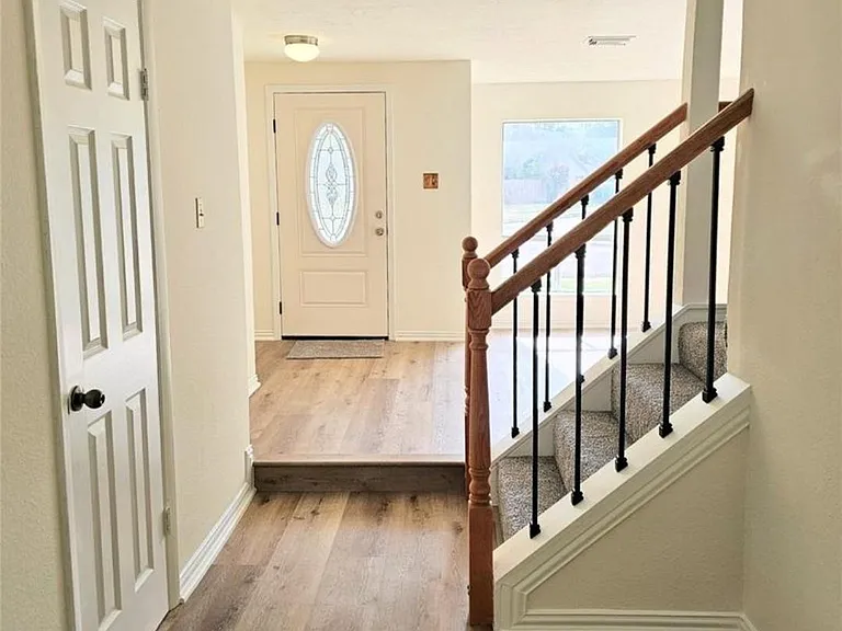 24022 Spring Briar Ln — Photo 9