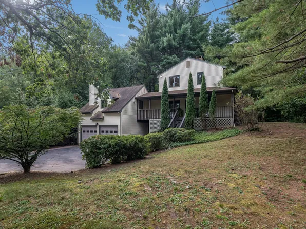 11 Meadow Ridge, Avon, CT 06001