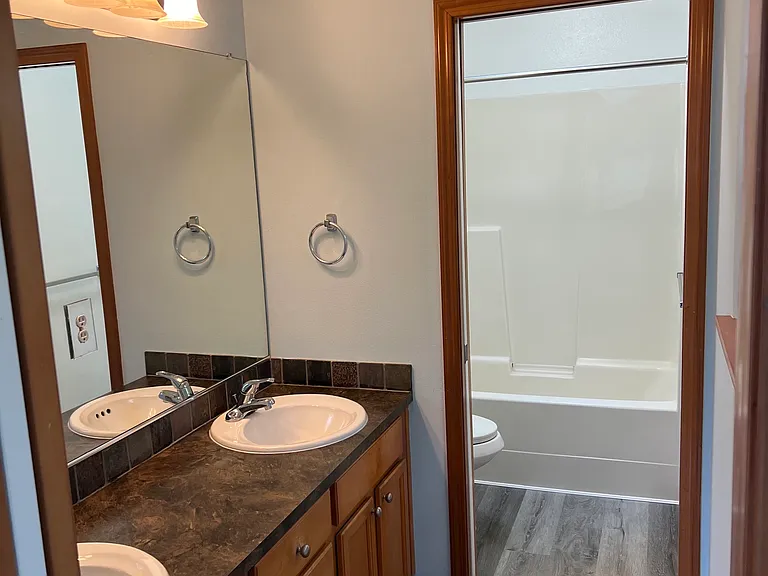12623 SE Tibbetts St — Photo 8