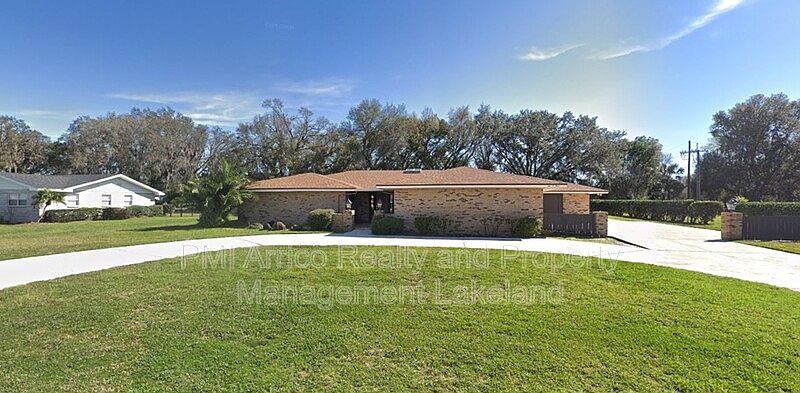 1st image of 609 Howard Ave