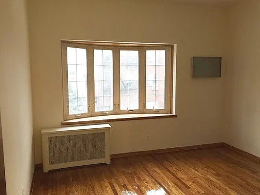 Rented by NYLA Realty | media 2