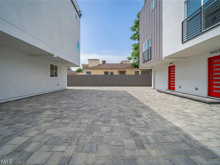 4453 Colfax Ave #2 — Photo 54