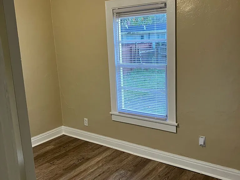 1151 Bender Ave — Photo 9