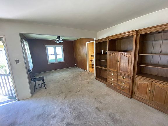 3rd image of 3219 Yearling St