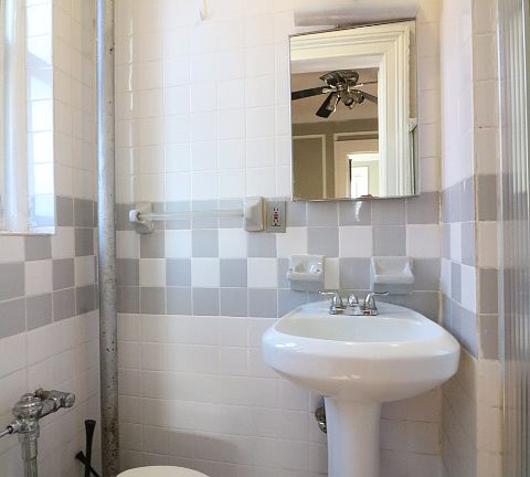 5th image of 374 W 46th St APT 4W