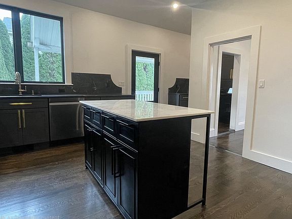5th image of 14 Everett St #14