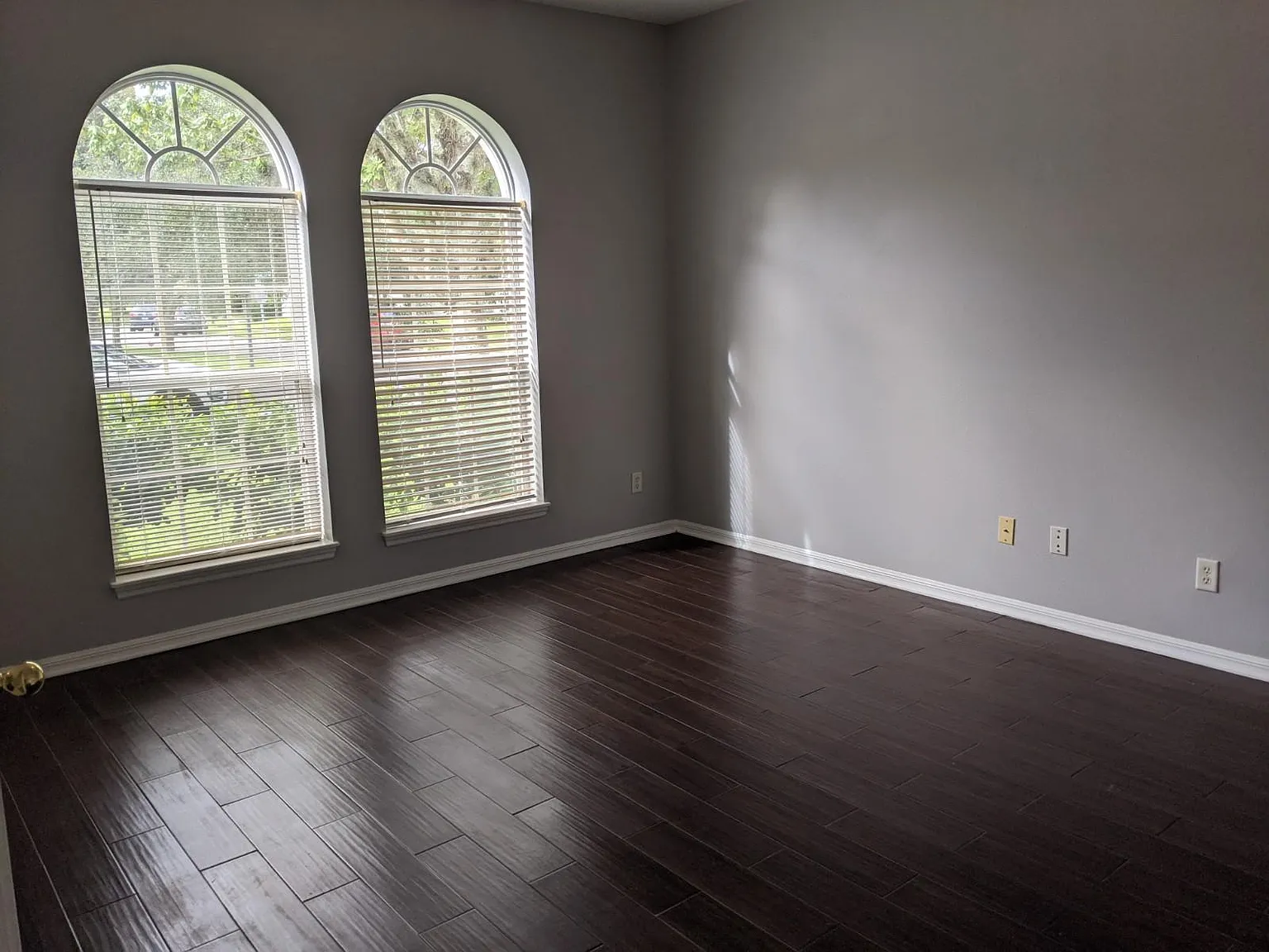 4 bed, 2624 sqft, $3,200 — Photo 4