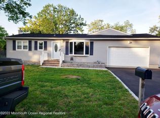 373 Spruce Dr, Brick, NJ