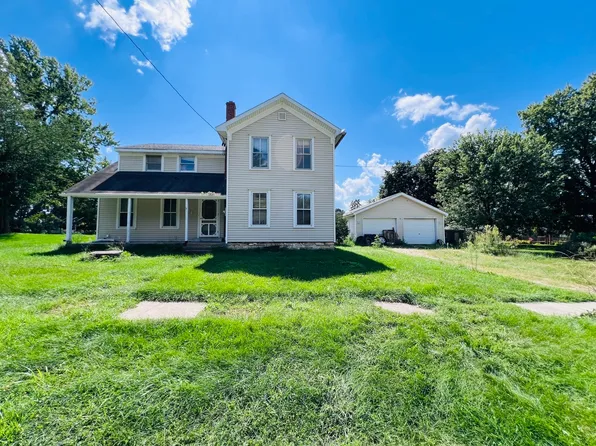 904 Main St, Maple Park, IL 60151