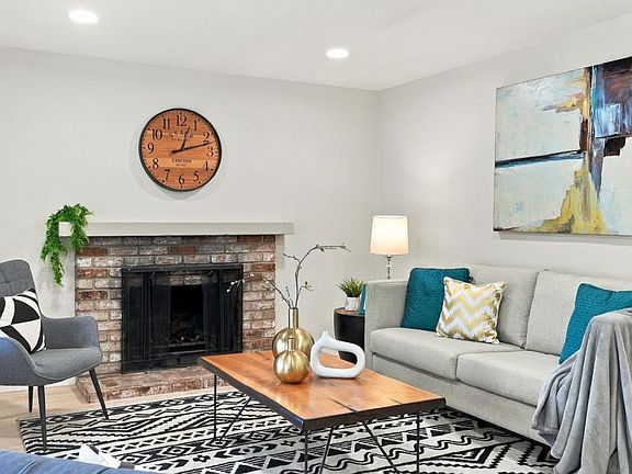4th image of 3213 San Luces Way