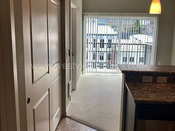 4th image of 1010 Railroad Ave #11003608