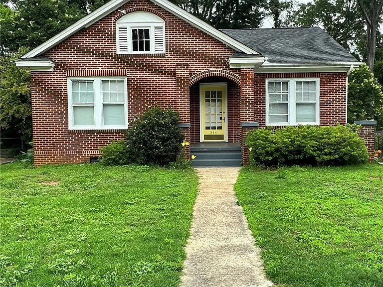 514 Creswell Ave — Photo 1